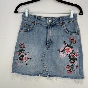 Topshop Moto Floral embroidered denim skirt, Size 4